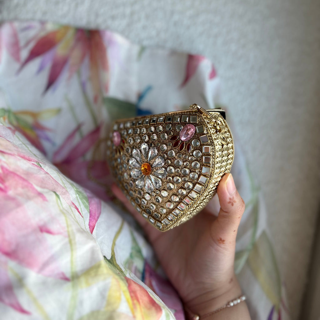 Heart shape metal clutch